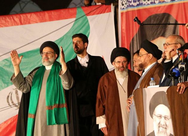دفتر نظارت بر مدیران تشکیل میدهم /دولت مستقر حق شهروندی بیکاران را تأمین کند