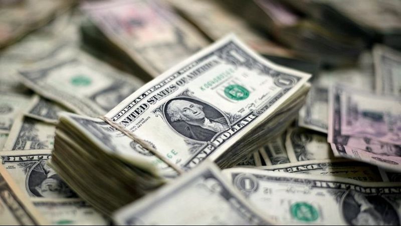 پیش بینی قیمت دلار/ نقش دلال ها در تعیین قیمت دلار چقدر است؟