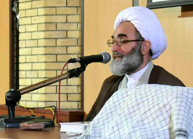 ارزشهای نورانی انقلاب به نسلهای آینده منتقل شود