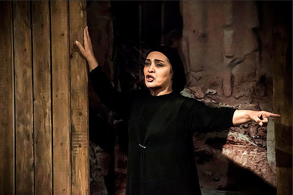 رویا نونهالی با «مثل آب برای شکلات» به صحنه میرود
