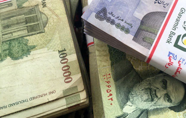 نقدینگی آذر ماه 15.3 درصد افزایش یافت