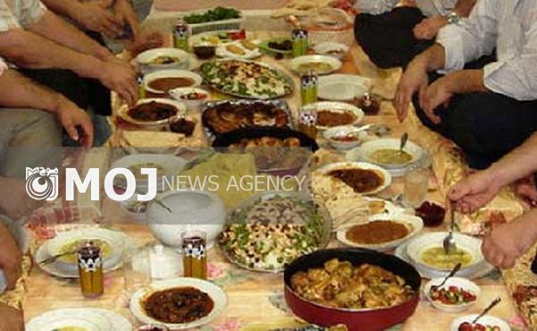سفره افطاری برای ایتام و زنان سرپرست خانوار