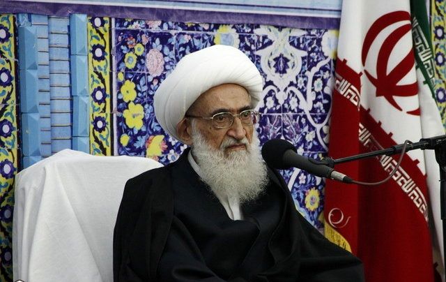 تاکید آیتالله نوری همدانی بر رفع مشکلات خانوادههای شهدا