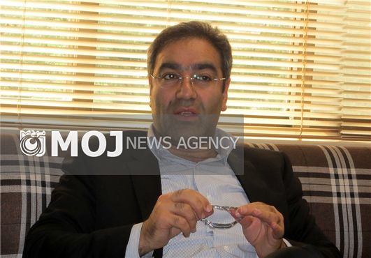 انتظار داریم در محیط کار در پله ۷۸ بایسیتم