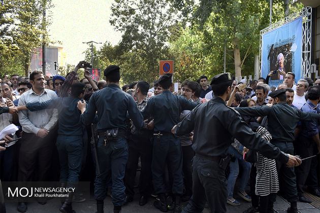 تشییع پیکر هنرمندان یا مراسم مرگ سنتها؟!