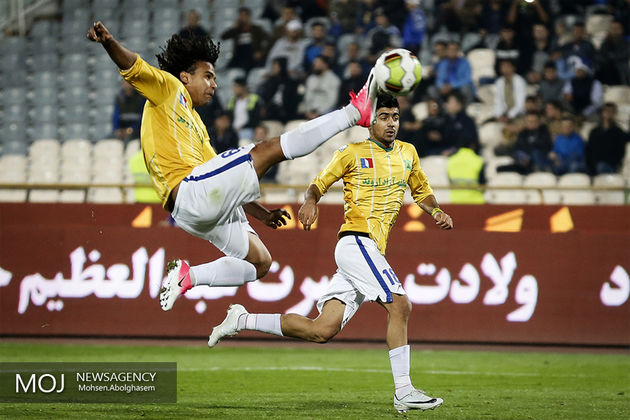 نتیجه بازی صنعت نفت و استقلال خوزستان 2 -2 مساوی پایان یافت
