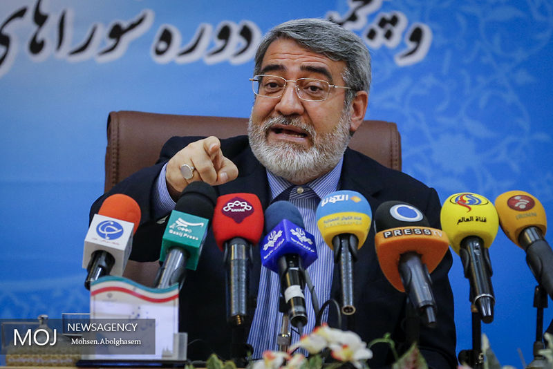 پاسخ وزیر کشور به سوالات و بررسی اعتبارنامه نمایندگان میاندورهای دستور کار نمایندگان