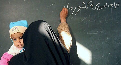 بیش از ۱۷ هزار نفر در دورههای مختلف سوادآموزی شرکت کردند