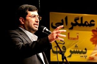 حمایتی از نفر یا گروهی در انتخابات شورای شهر نمیکنم
