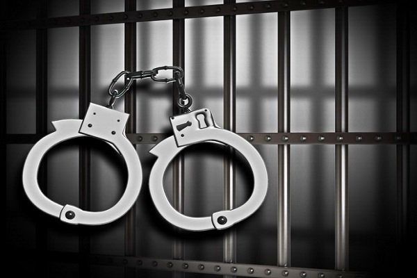 واکنش شریعتمداری به بازداشت خبرنگار منتقد خودش