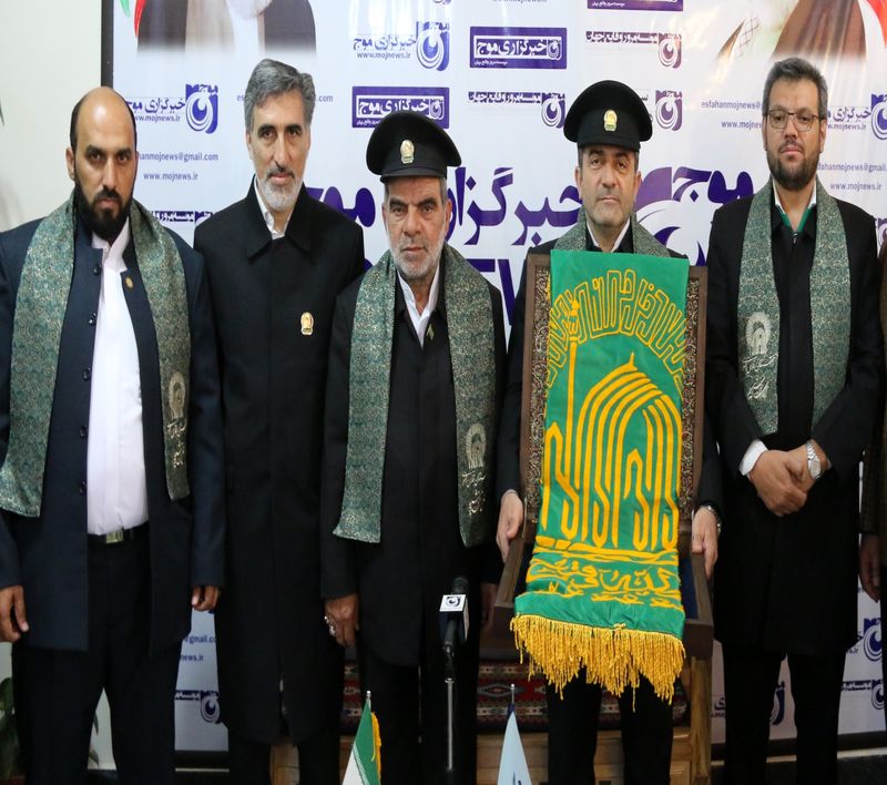 بازدید کاروان «زیر سایه خورشید» از دفتر خبرگزاری موج