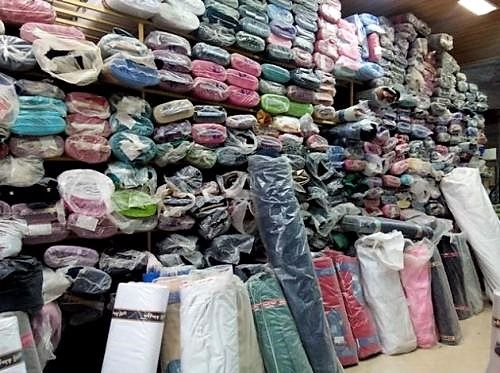 کشف محموله پارچه قاچاق در بندر خمیر