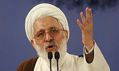 انتقاد امام جمعه شیراز به رخدادهای بعد از مراسم تحلیف در مجلس