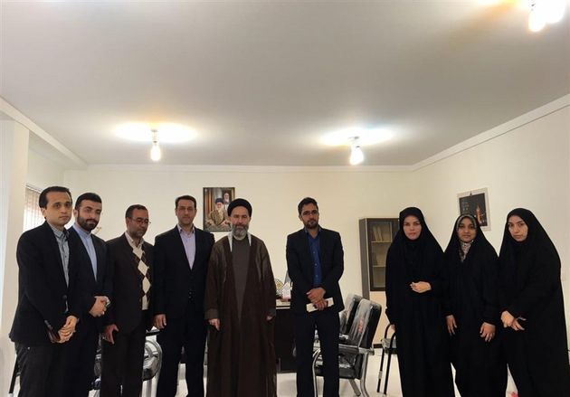 رسانههای انقلابی در خط مقدم مبارزه با توطئه های فرهنگی دشمنان قرار دارند