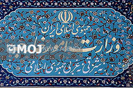 برنامه موشکی ایران با قوت ادامه مییابد / سخنان مرکل غیرسازنده است