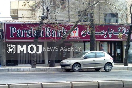 رئیس کل بانک مرکزی از تلاش های ستودنی همکاران بانک پارسیان قدردانی کرد