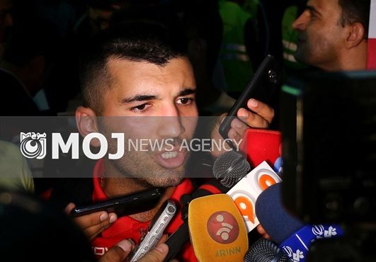 هر کسی گفته مرا دستگیر کردهاند، جرأت داشته باشد و اسم بگوید
