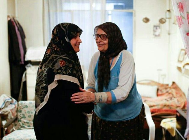 دولت نیک منش درگذشت