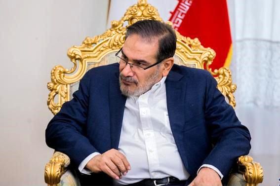 شمخانی با چند دانشجو گفت و گو کرد