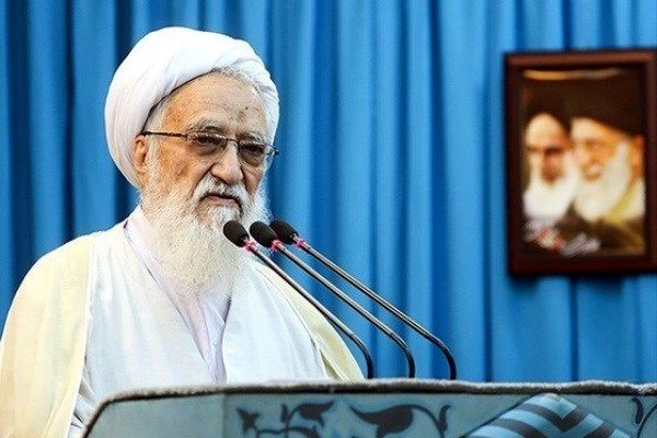 اگر کتابی گمراه کننده باشد مسئولان وزارت ارشاد در آن گناه شریک هستند