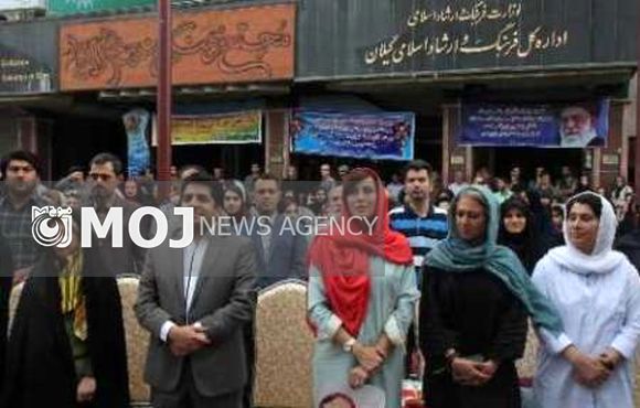 برپایی نمایشگاه خیریه آثار هنری در پیاده راه فرهنگی رشت
