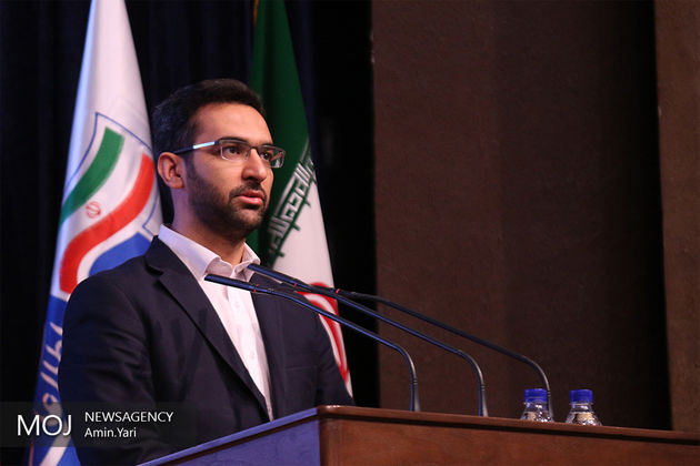 تنها یک پیام رسان به جای حل مشکل موضوع را به عملیات روانی کشانده است