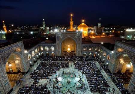 طنین الغوثالغوثزائران حرم رضوی در نخستین شب قدر