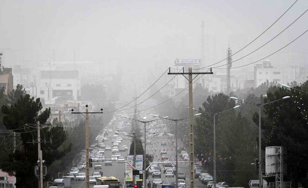 تهرانیها نیمی از روزهای آذر هوای ناسالم تنفس کردند