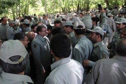 حمایت قضایی و بهبود معیشت محیط بانان را با جدیت دنبال میکنیم