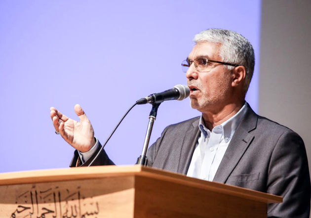 مدیران، خود را با مردم انطباق دهند/ مردم تغییر نکرده اند و همچنان پشتیبان نظام هستند