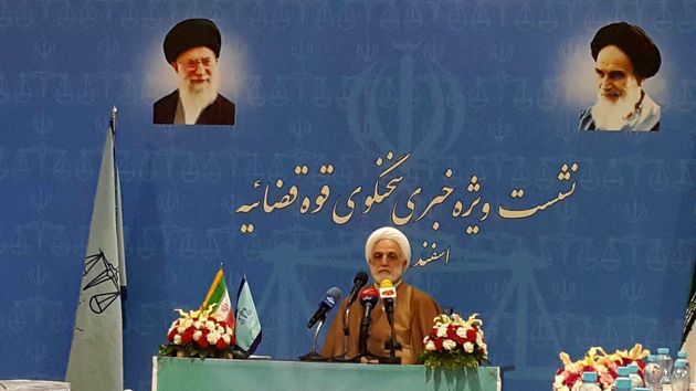 بررسی مسأله آب اصفهان در جلسه سران قوا