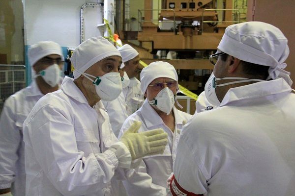 بازدید صالحی از نیروگاه اتمی بوشهر
