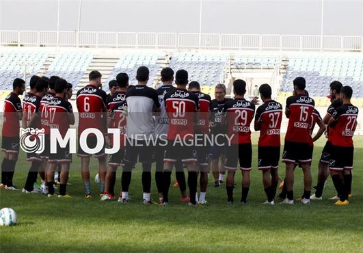 پرسپولیسیها از ساعت ۱۴ امروز به اردو میروند