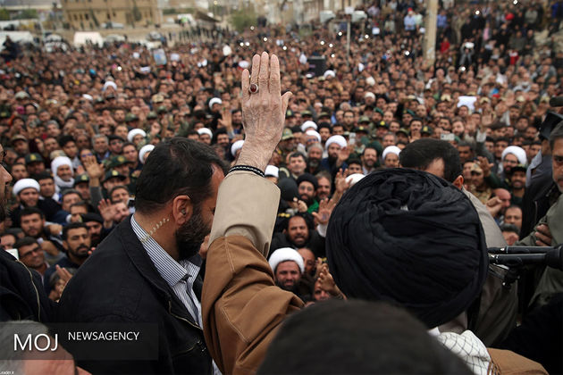 جلسه رسیدگی به مشکلات زلزلهزدگان کرمانشاه با حضور رهبر انقلاب آغاز شد