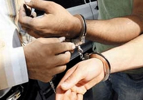 دستگیری چهار شکارچی متخلف در منطقه حفاظتشده کرکس نطنز