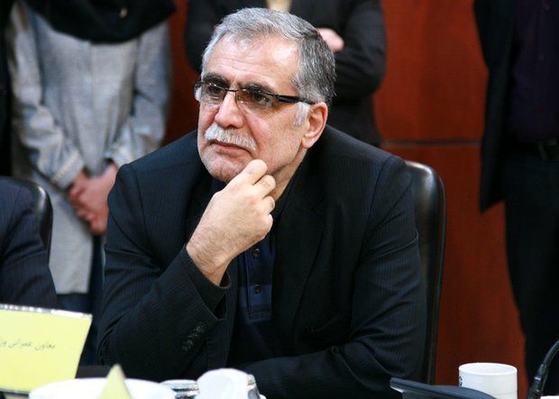 اگر وضعیت مترو اهواز ادامه یابد، نسبت به تغییر پیمانکار اقدام میکنیم