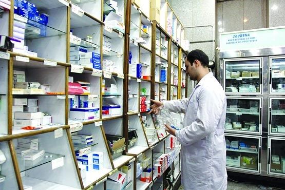 فعالیت 12هزار داروخانه در کشور/بدهی سنگین بیمهها به داروخانهها