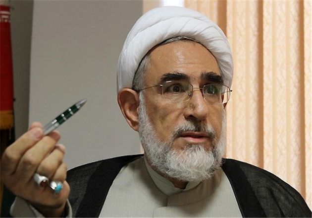 هر چه از احزاب فاصله بگیریم از پیشرفت و توسعه فاصله گرفتیم