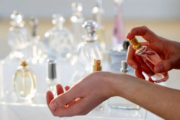 راهنمای کامل برای خرید عطر زنانه/ معرفی بهترین عطرهای زنانه در جهان