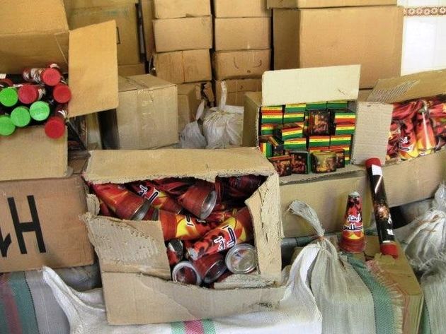 فروش و آموزش ساخت موادمحترقه در فضای مجازی جرم است