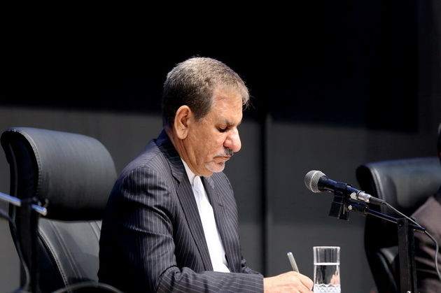 دکتر جهانگیری بر لزوم بسیج امکانات برای کمک به سیل زدگان تاکید کرد