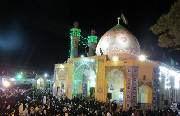 میزبانی از بیست هزار زائر در شبهای قدر در حرم مطهر حضرت زینب بنت موسی بن جعفر اصفهان