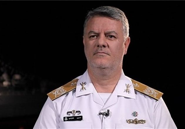 دریادار رستگاری و دریادار خانزادی دیدار و گفت و گو کردند