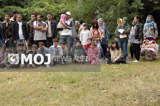 خواسته وزیر افغان از مهاجران: به خانه بازگردید