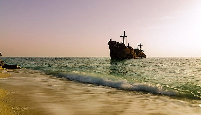 تکذیب فروش زمینهای کیش به خارجیان