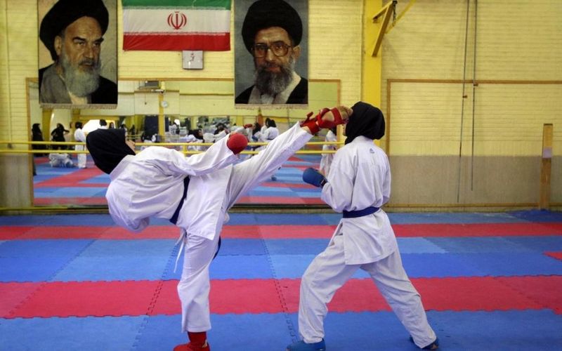 برگزاری مسابقات کاراته قهرمانی بانوان باشگاههای غرب کشوربه میزبانی کرمانشاه