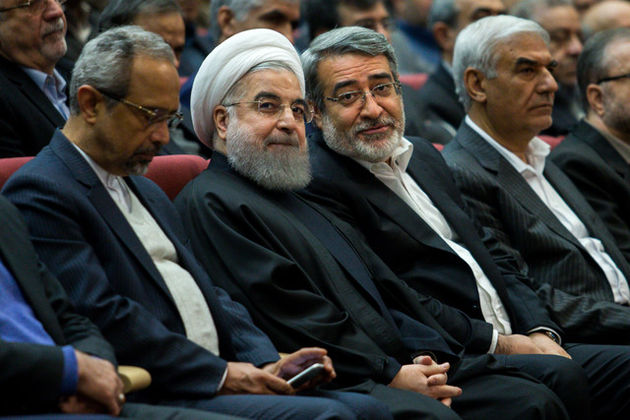 تجلیل روحانی از برگزیدگان جشنواره مولفههای اجتماعی موثر بر سلامت