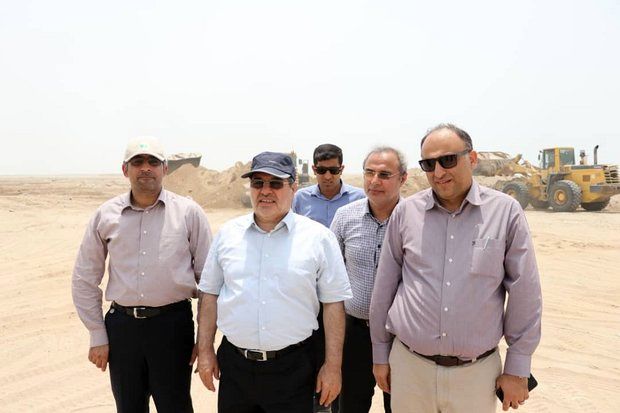 نوار ساحلی بندرعباس به بندر تیاب متصل میشود