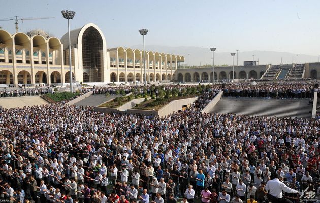 برنامههای نماز عید فطر در تهران/ مراسم نورافشانی شب عید فطر در تهران برگزار می شود