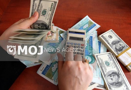 درخواست دولت برای تسعیر نرخ ارز با دلار ۲۹۰۰ تومانی